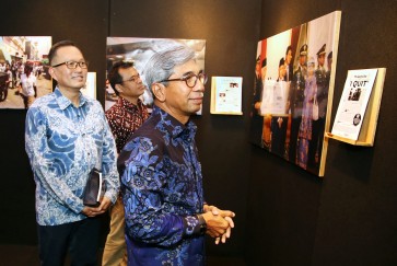 Headliners: Photo exhibit showcases 35-year journey