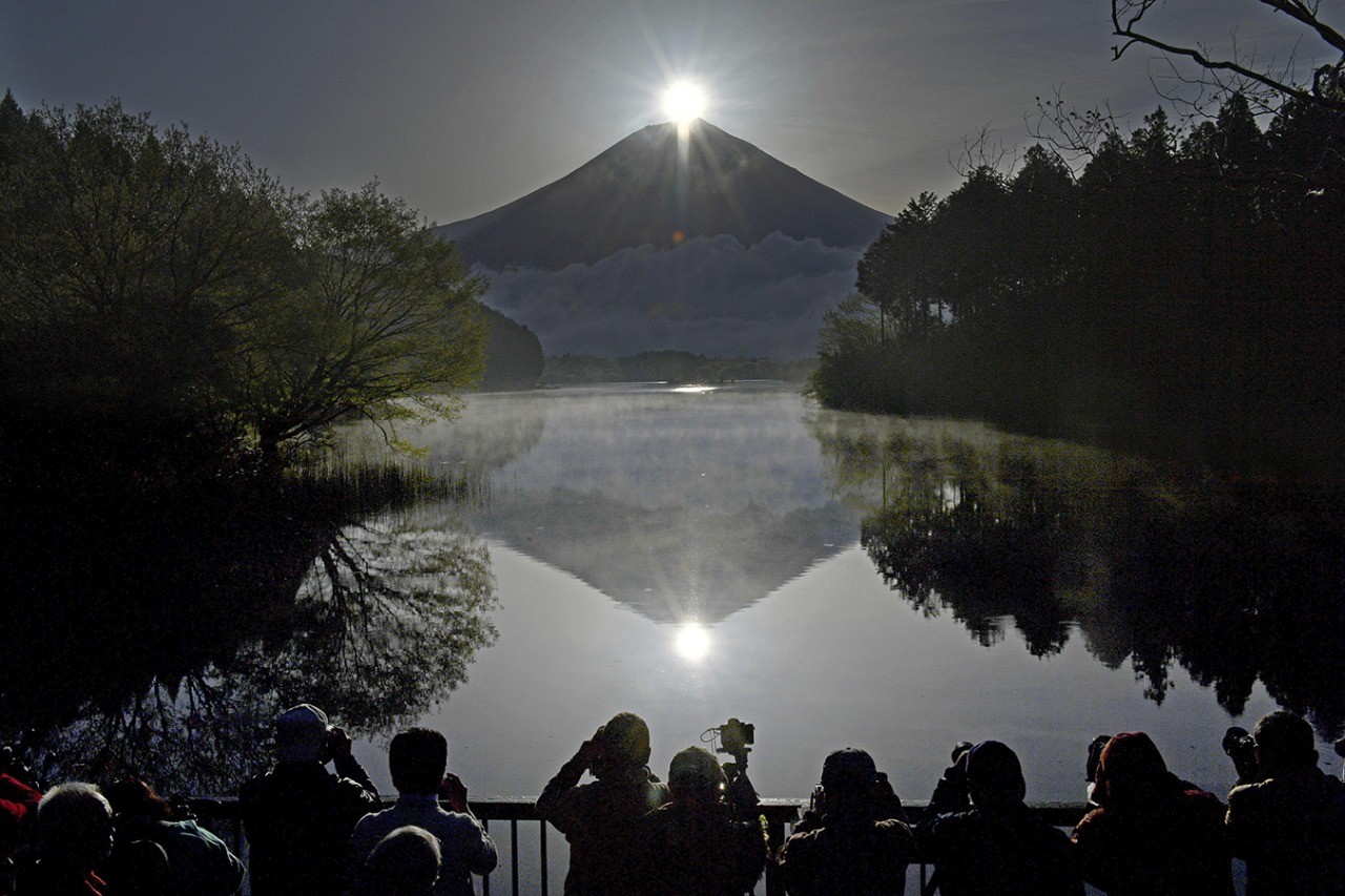 Double diamond on Mount Fuji - World - The Jakarta Post