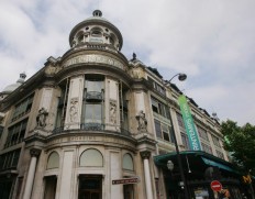 Balenciaga, Paris store apologize over incident with Chinese customers