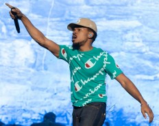Chance the Rapper apologizes for backing Kanye's Trump love