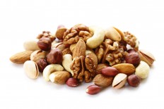 Nuts may boost male fertility: Study