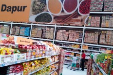 Consumer confidence slips 2.2% to 98.5 in April