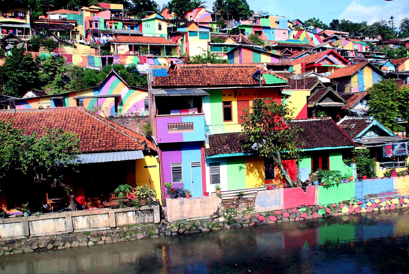 Slums transform overnight into tourist spots