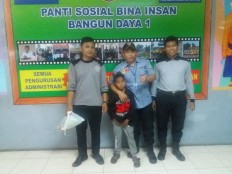 Six-year-old 'pesantren' student left behind at Tebet Station