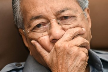 Chinese investors can help cut trade deficit, Mahathir says