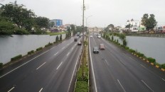Jakartans urged to prepare for toll road tariff hike, other increases