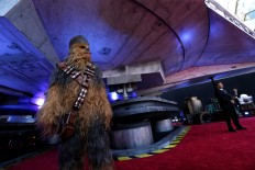 'Star Wars' spaceship lands at Disney's 'Solo' premiere in Hollywood