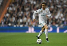 Wacky 'Ronaldo' comedy a surprise hit at Cannes