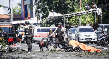 Jokowi to issue Perppu if House fails to revise terror law