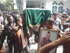 Srimulat member Gogon buried in Boyolali