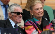 Rosewall expects to hand Nadal trophy then head home