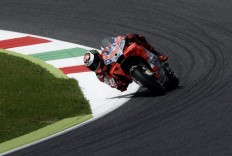 Spain's Lorenzo wins Italian MotoGP