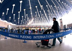 Shanghai airport counts on duty-free shops for valuation premium