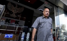 KPK grills PDI-P, Golkar, Democratic politicians in e-ID case 