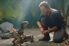 'Jurassic World: Fallen Kingdom' contemplates fall of dinosaurs 