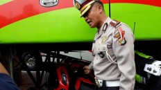 Big sport motorcycle found in bus' trunk