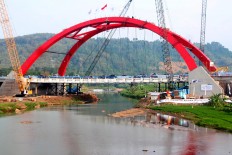 Govt opens bridge on Batang-Semarang toll road