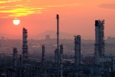 Curbing imports to cut deficit