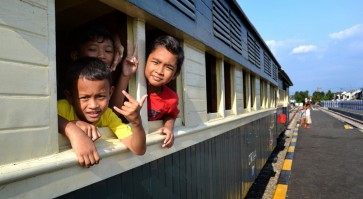 Jaladara steam train allows passengers to explore Surakarta