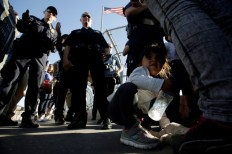 US centers force migrant children to take drugs -lawsuit
