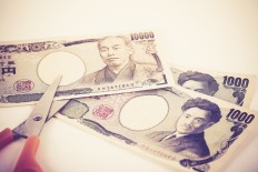 Japan worker's pay docked for taking lunch 3 mins early