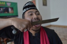 Indonesia's debus fighters: tough as nails