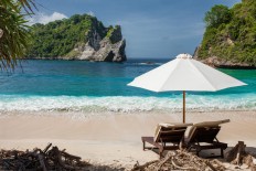 What makes Bali hotels so popular among luxury travelers?