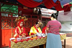 'Chinese emperor’ spotted at W. Java polling station