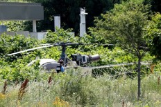 Notorious thief flees French jail by helicopter: prison authority