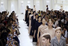 Dior bans Instagram bling at Paris haute couture week