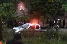 Eight boys rescued from Thai cave in 'good mental state': official