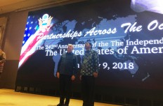 US ambassador, ministers meet to discuss bilateral trade