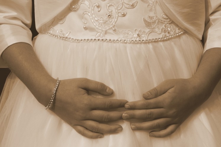 Groom beat up by wedding photographer for marrying child bride - Lifestyle  - The Jakarta Post