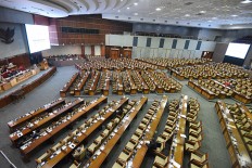 Tax compliance of legislators