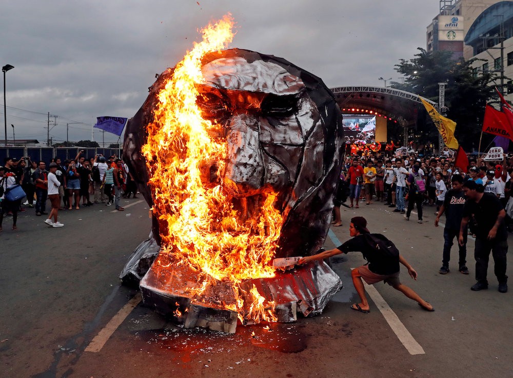 Thousands of Philippine poor nabbed in Duterte's latest war - on loitering