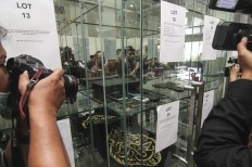 Kaaba cloth confiscated from former minister fetches Rp 450 million at auction 