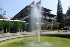 ITB criticized for offering online loans for tuition fees