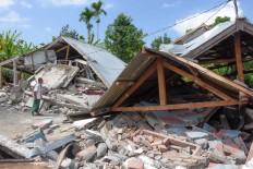 Baby born in Lombok shelter following earthquake