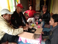 Sea turtle conservation workers arrested for selling eggs in border area