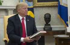 Watergate scandal reporter to tackle Trump in new book