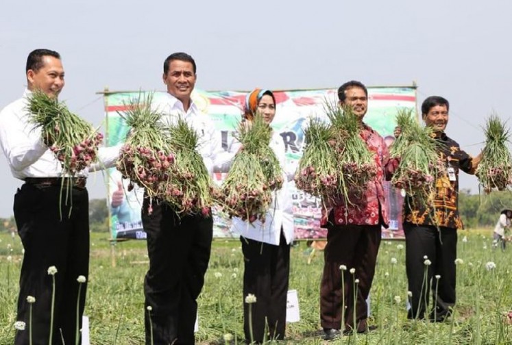 Brebes Exports 4,500 Tons of Shallots to Thailand