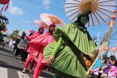 Annual lurik carnival returns to Klaten
