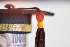 China will allow international students at Chinese universities nationwide to take part-time jobs during their studies to make the country's higher educational system more attractive, the Ministry of Education said in a statement provided to China Daily exclusively.