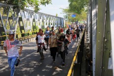 Spontaneous solidarity