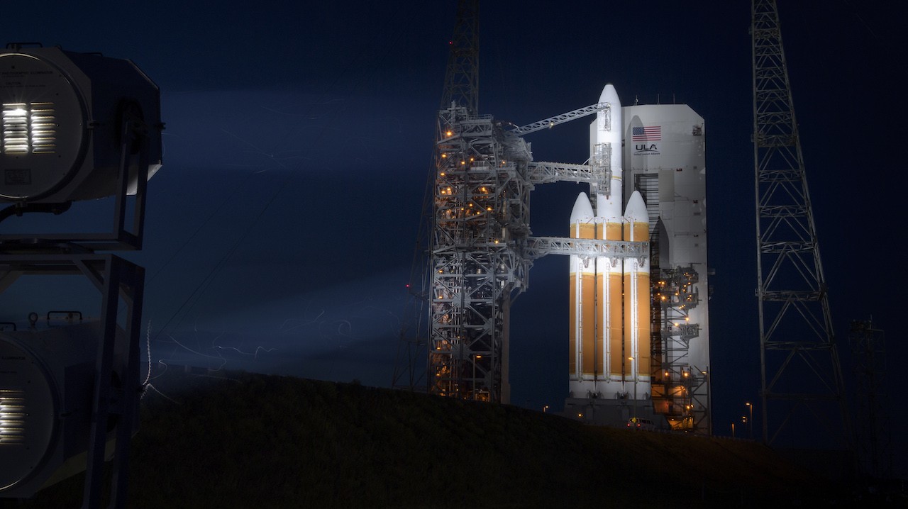 NASA postpones for 24 hours launch of historic spaceship ... - 1280 x 718 jpeg 137kB