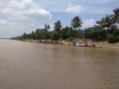 Jambi rape victim accused of abortion walks free