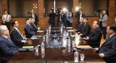 Koreas hold high-level talks on third leaders' summit