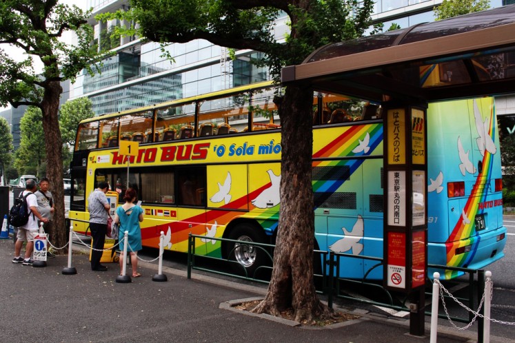 歴代の「はとバス」車両ほぼすべてを掲載！ 「はとバス 70年の