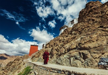 As tourists flock to Indian Himalayas, women lead plastics clean-up