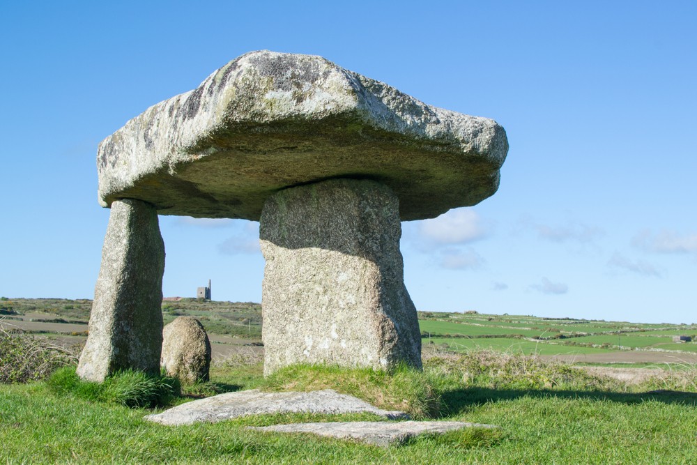 Britain's dry summer reveals ancient sites - Art & Culture - The ...